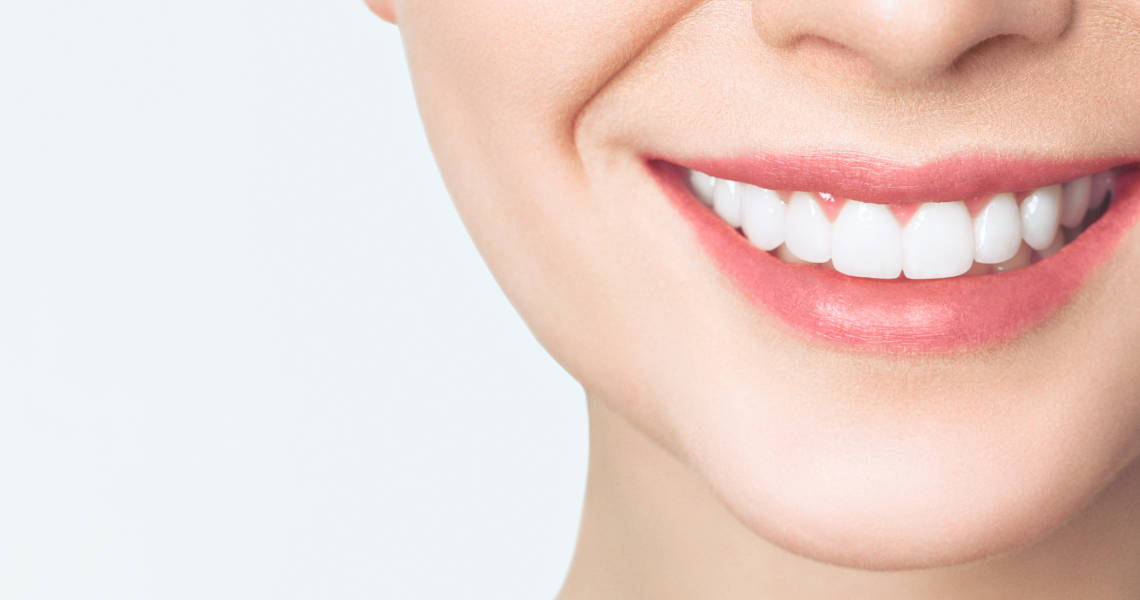 How To Get A Whiter And Brighter Smile With Teeth Whitening